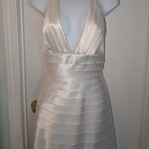 NWOT "BCBG MAXAZRIA" WHITE COCKTAIL DRESS SIZE 0 - Picture 1 of 11